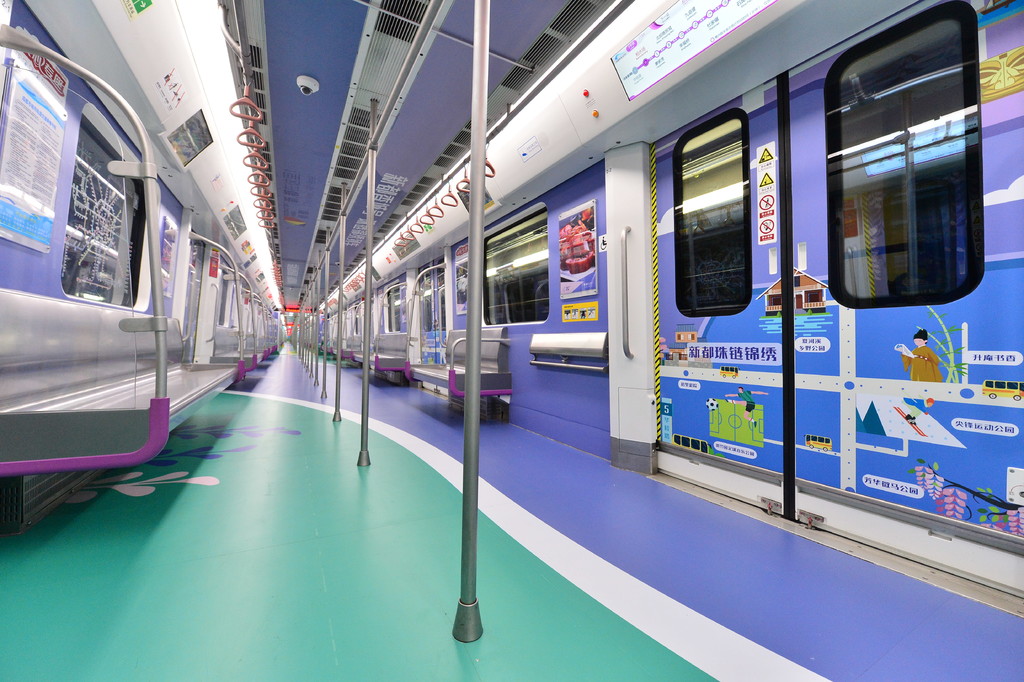 成都新都地铁站3号线转八号线,成都地铁5号线转8号线没有楼梯吗