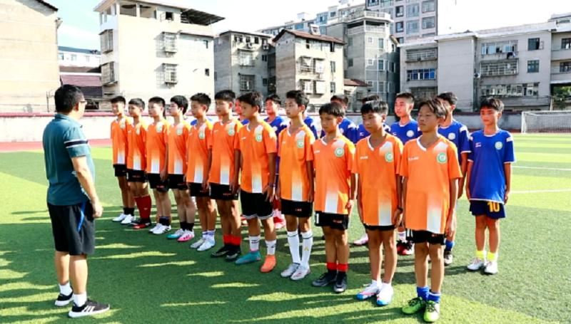 富州校区足球,足球特色学校教学理念