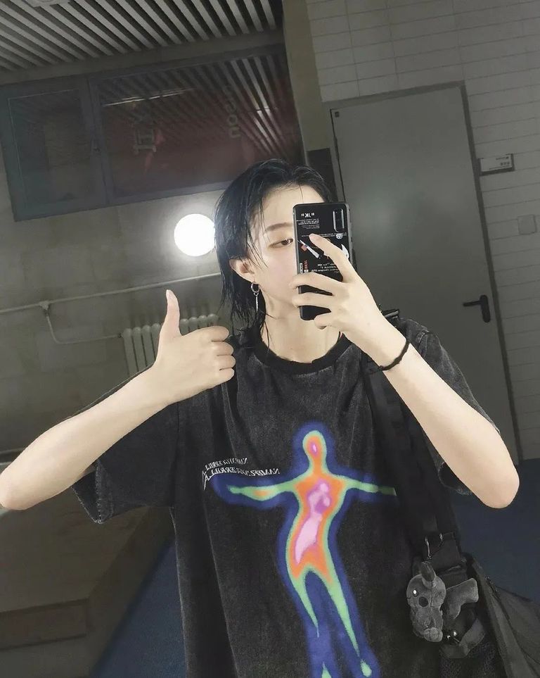 运动员穿的什么中国品牌,中国运动员穿的衣服品牌