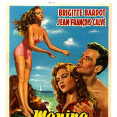 女性穿泳装是怎么样的,女子泳装怎么穿