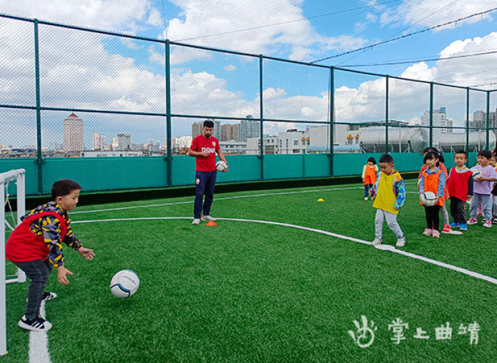 曲靖市五馆一中心足球场,曲靖市青少年足球训练基地