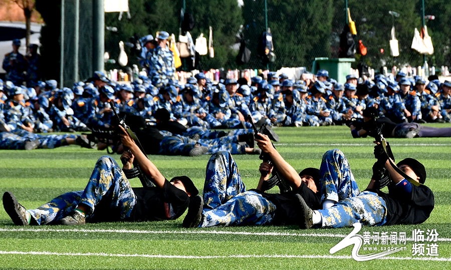 灞辫タ甯堝ぇ鍐涜闆嗛敠,瑙嗚涓存本渚┈