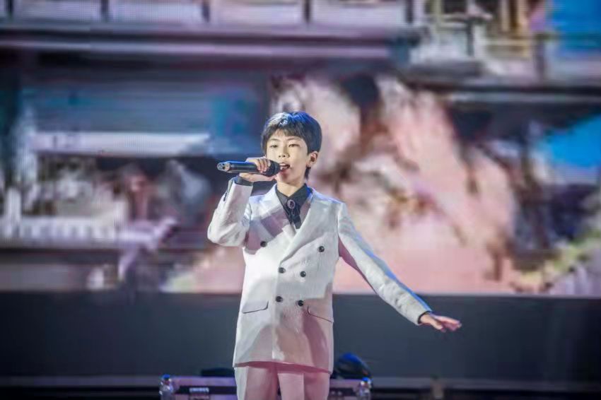 助力南阳原创音乐：金正珠宝亮相南阳世界月季大观园