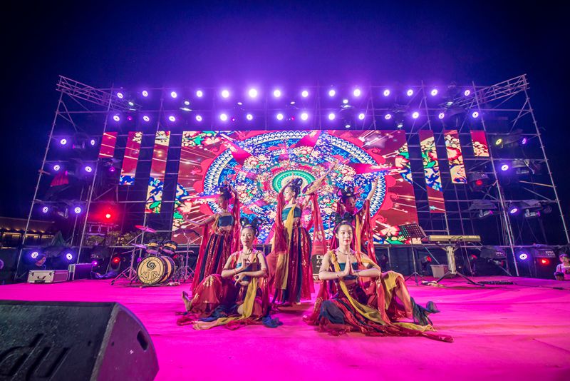 助力南阳原创音乐：金正珠宝亮相南阳世界月季大观园