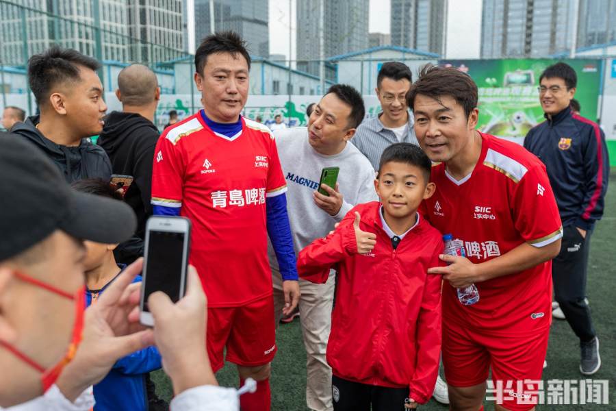 绿茵场上追梦想的下一句,绿茵场上冲刺防守