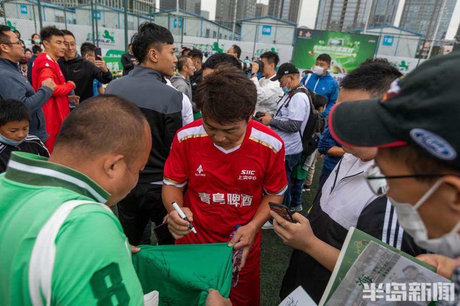 绿茵场上追梦想的下一句,绿茵场上冲刺防守