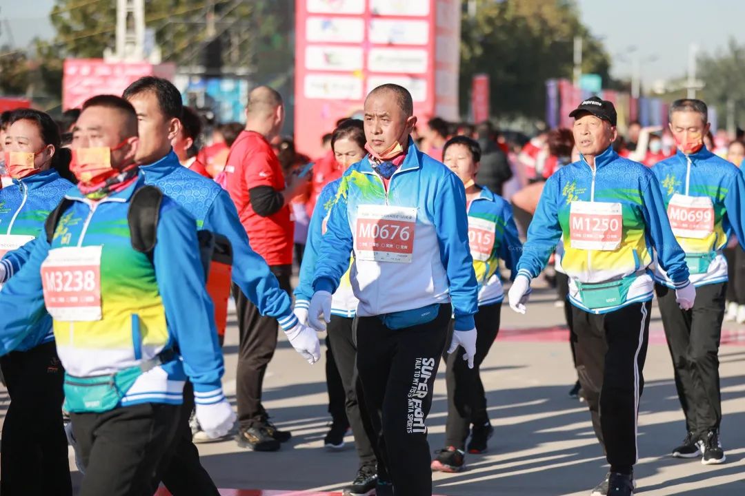 滨州黄河国际马拉松比赛,2019滨州黄河风情带马拉松赛开跑
