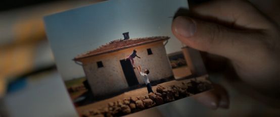 导演拒绝删减任何镜头！片长3小时，生生扯下了理想主义的遮羞布