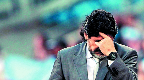 马拉多纳执教傲视群雄,马拉多纳延长执教