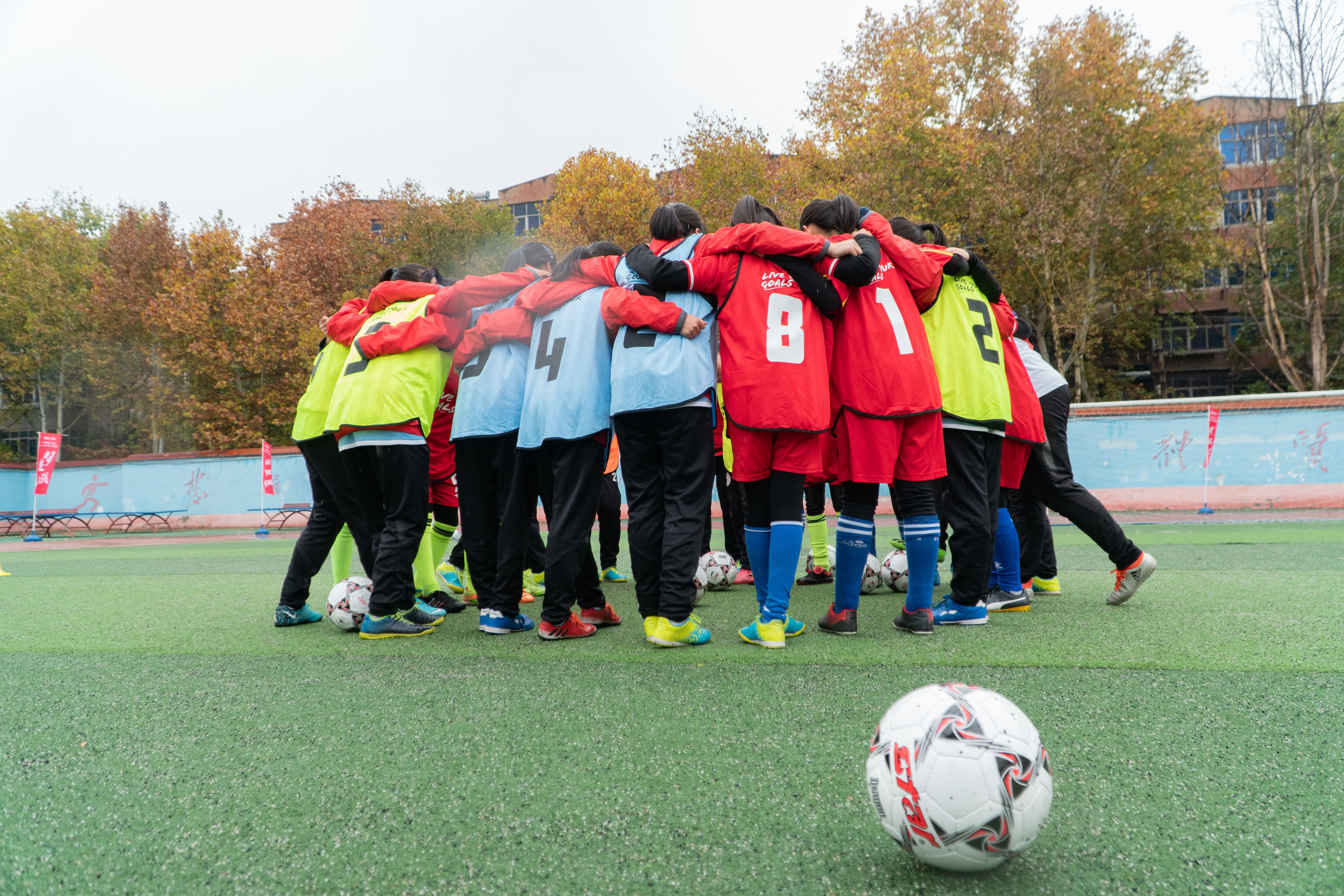 中国第一支女子足球队在陕西西安,陕西西安女足顺利晋级第二阶段
