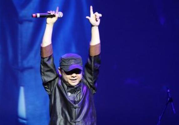 被那英嫌弃的刀郎如今怎么样了,曾被那英嘲讽的刀郎近照