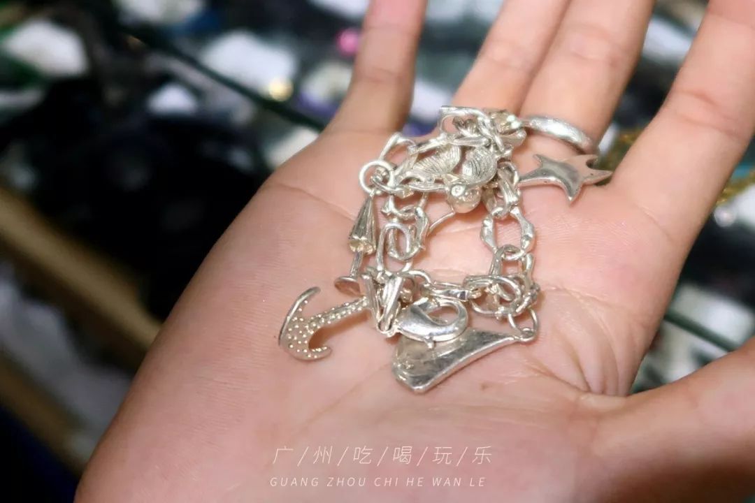 旧货市场机械胶片相机,120块的理光傻瓜胶片相机