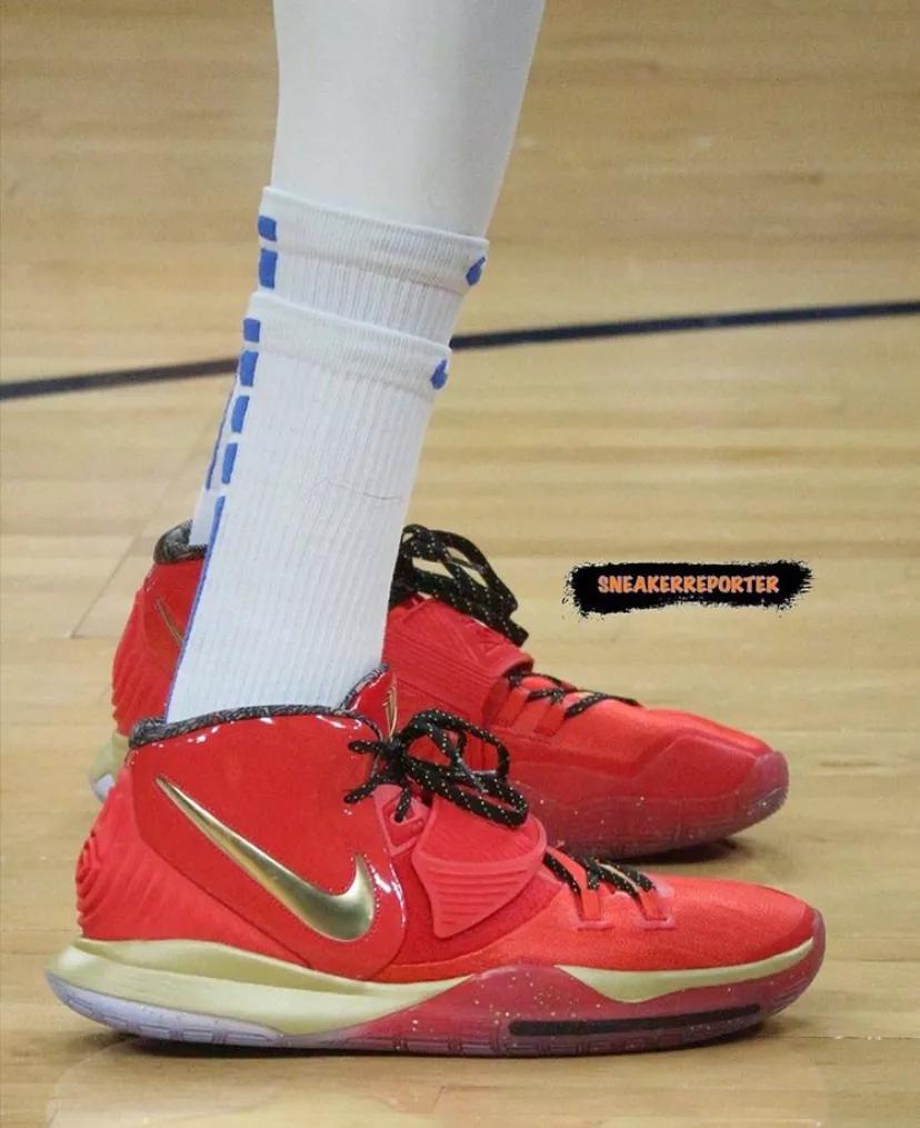 施罗德篮网上脚球鞋,施罗德上脚欧文球鞋