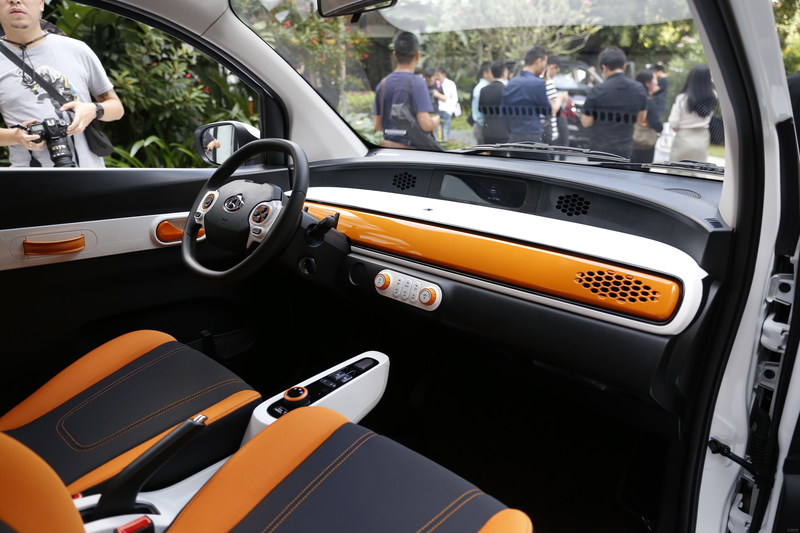 可上牌老年代步车,能上牌的老年三缸代步车