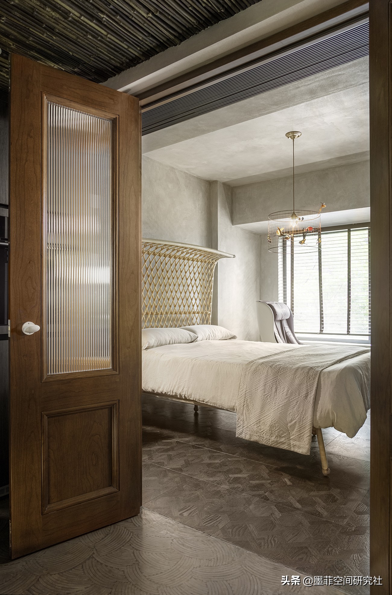 墨菲的家|客厅里有个“坑”，我的新材料试验场