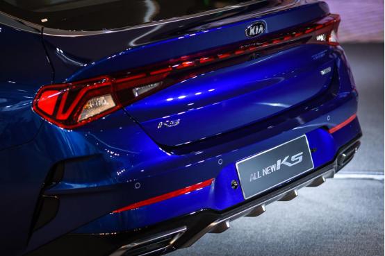 向同级主流代表发起挑战，全新起亚K凭何实力？