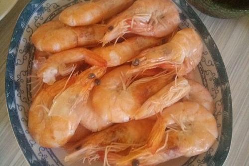 水煮大虾是冷水下锅还是热水,水煮大虾冷水下锅还是热水