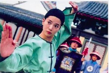 袁咏仪二十年前演过的电影,袁咏仪2023年的电视剧