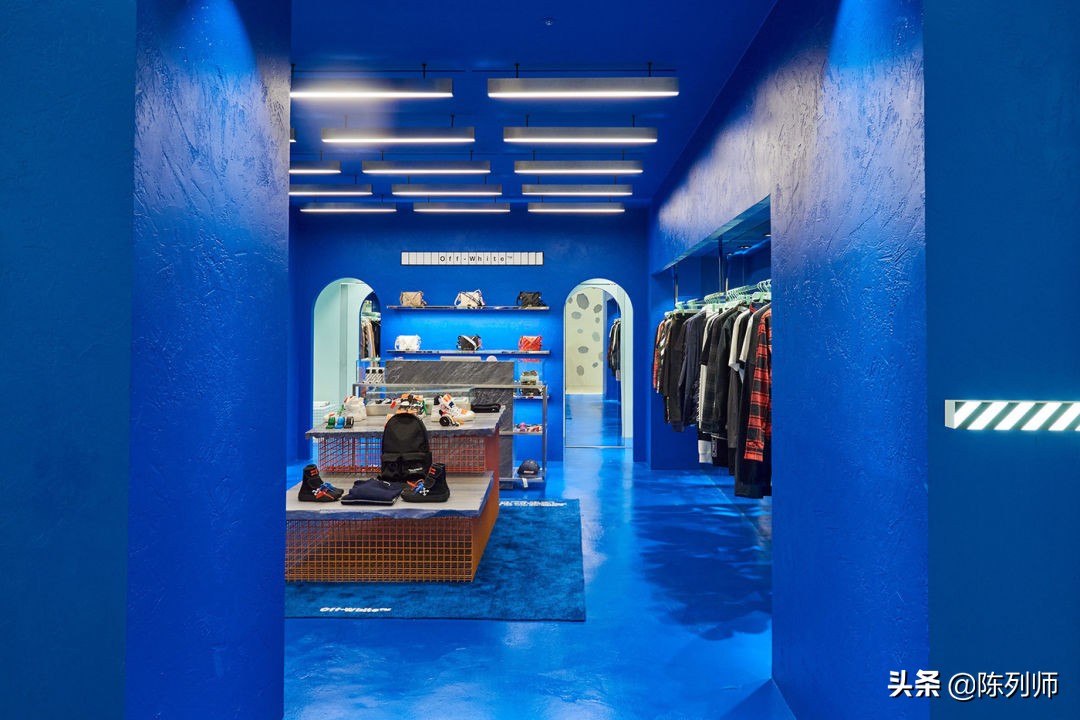 offwhite风格,白色品牌陈列搭配