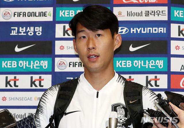 韩国解说中国韩国男足比赛,朝鲜男足对比韩国男足