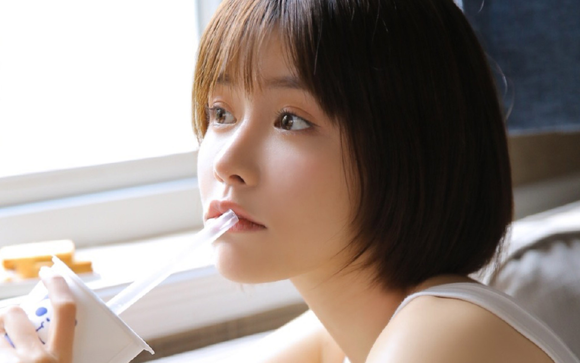 暧昧一年无果，她火速与别人闪婚：不清不楚的爱，不值得耗费青春