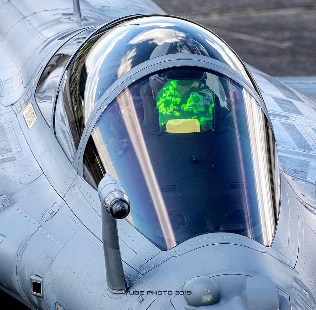 达索阵风战斗机vs布加迪,法国达索阵风