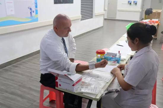 江西南昌县爱心献血传递真情,南昌爱心人士捐赠绿地铂瑞酒店
