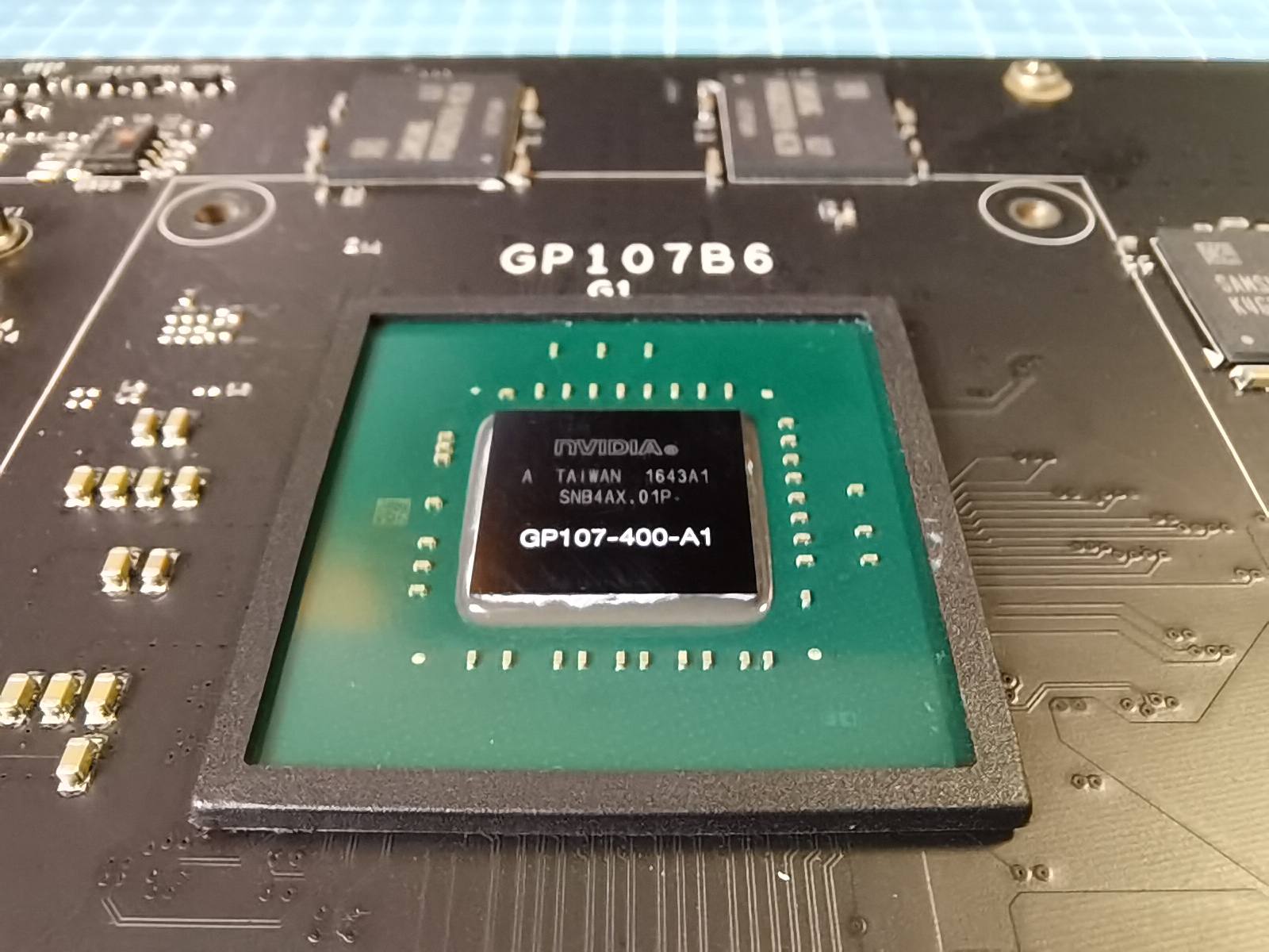 单风扇显卡换硅脂,显卡换风扇还是换硅脂好