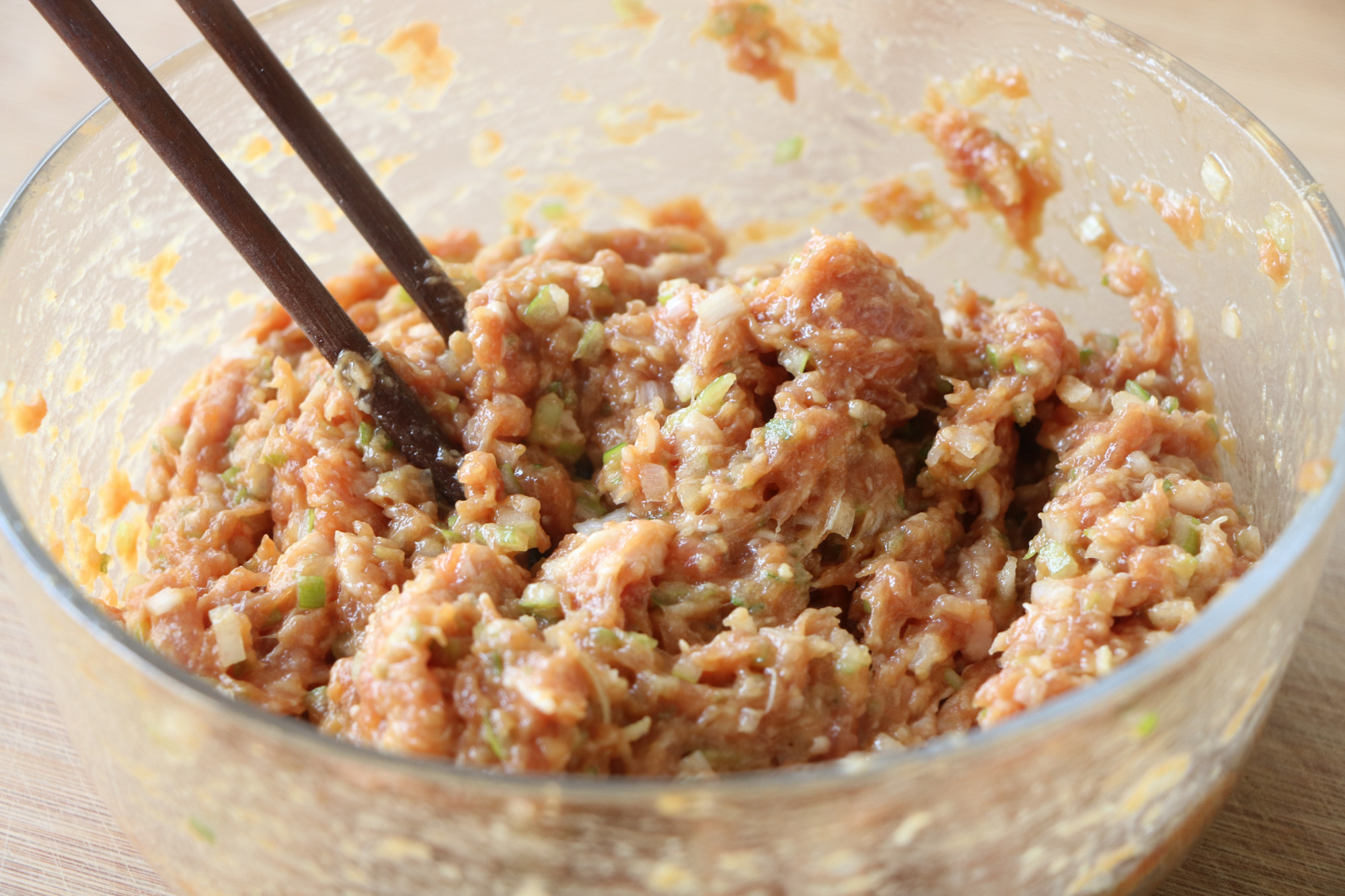 早餐小笼包做好每天吃,早餐简单又好吃的100种做小笼包法