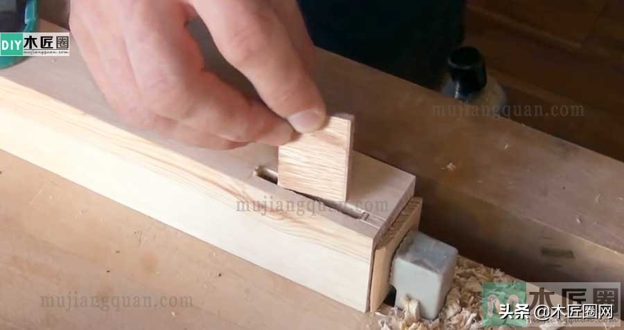 榫卯实木桌制作视频教程,传统榫卯木桌子最简单方法