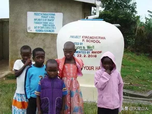 六岁小男孩，用零花钱给非洲挖了1000多口井，让85万人喝上干净水