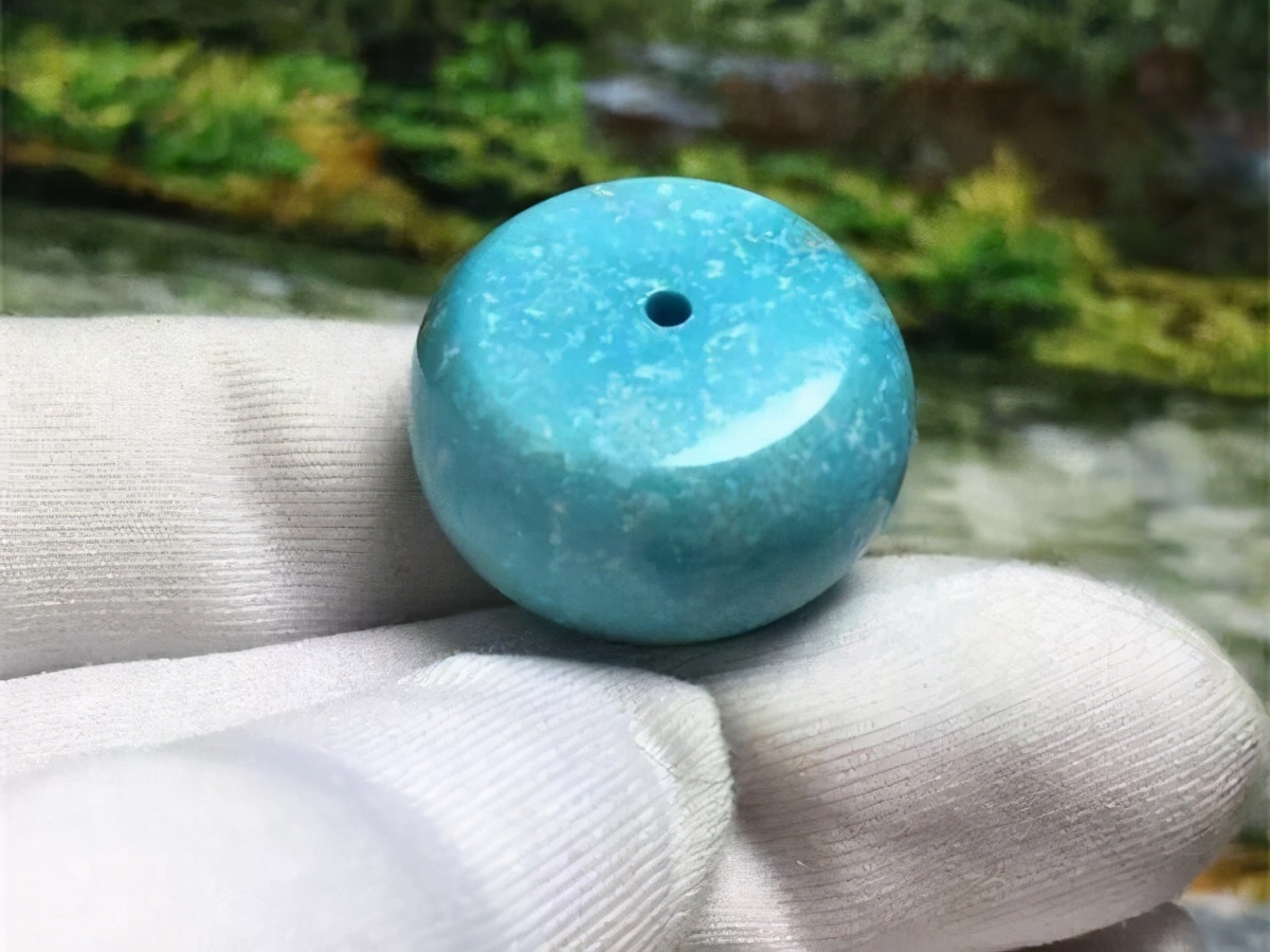 绿松石尴尬期和泛白的区别,绿松石出现白点是什么原因