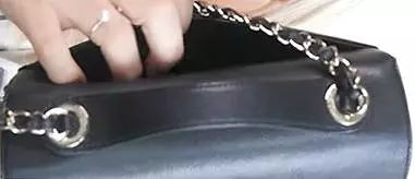 chanel和ysl包哪个好,chanel邮差大号