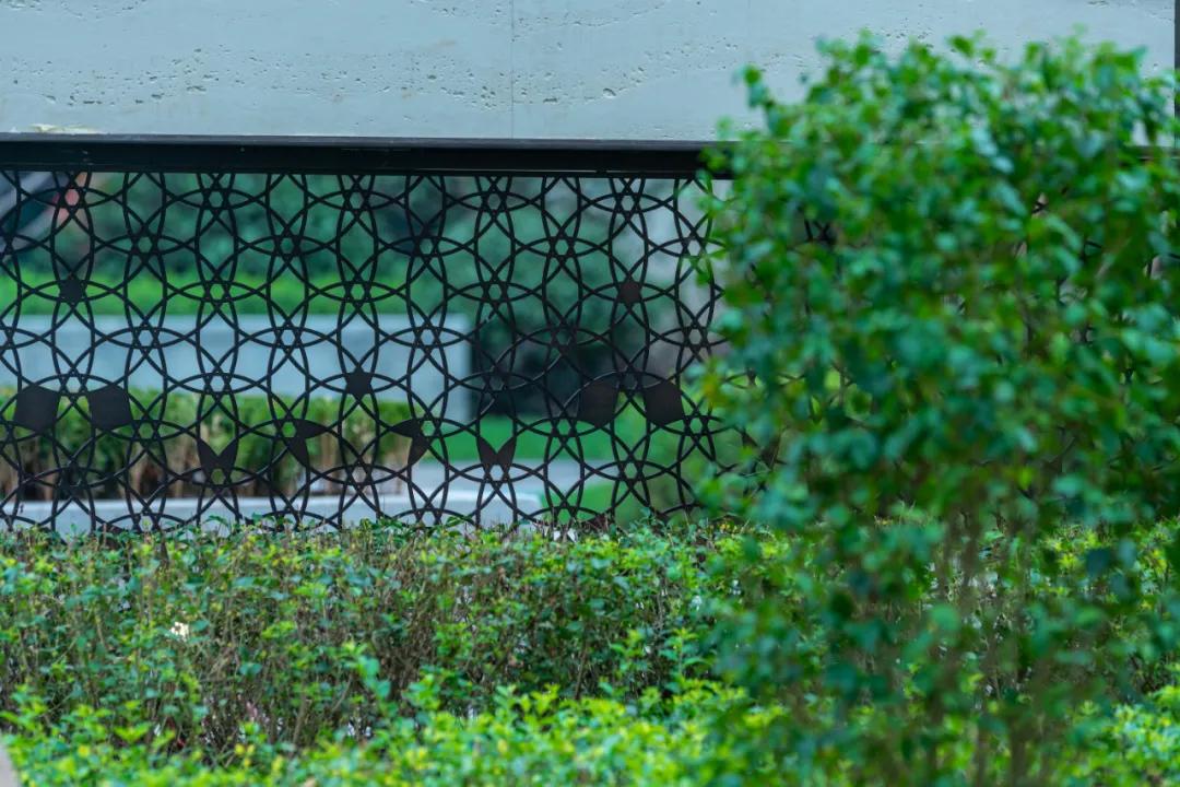 万科金开悦府,万科金开悦府高压线