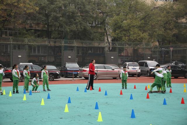 芳草地国际学校新疆,芳草地国际学校一年级