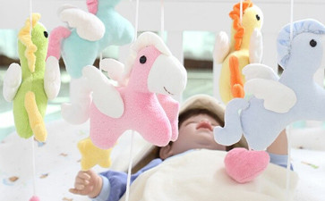 0-1岁的宝宝玩具怎么挑选,怎么给0到6个月宝宝选玩具