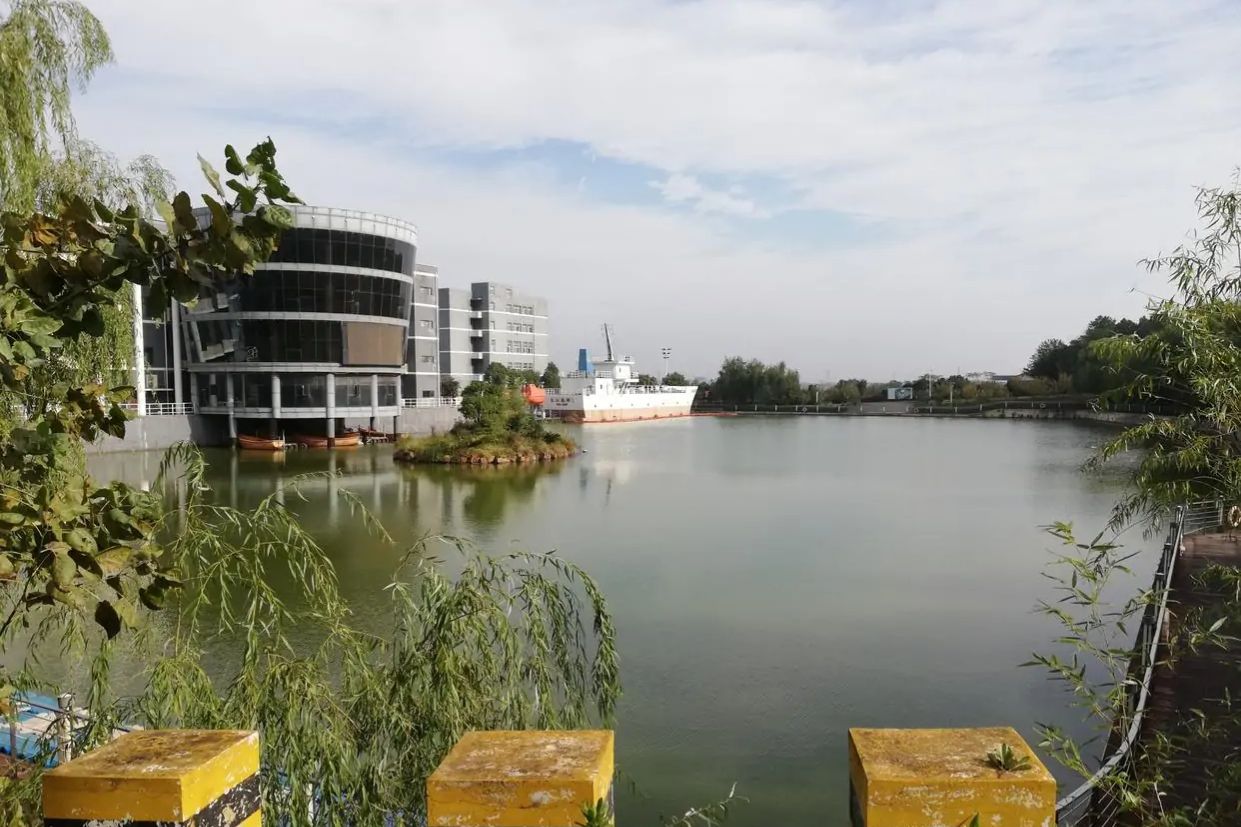 全国有几所公办航海专科学校,哪些一本院校有航海技术专业