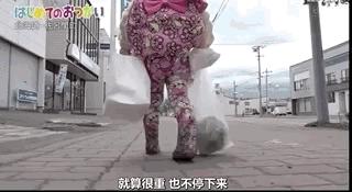 别怪我心狠，谁不是一边心疼着一边逼着他往前走呢？