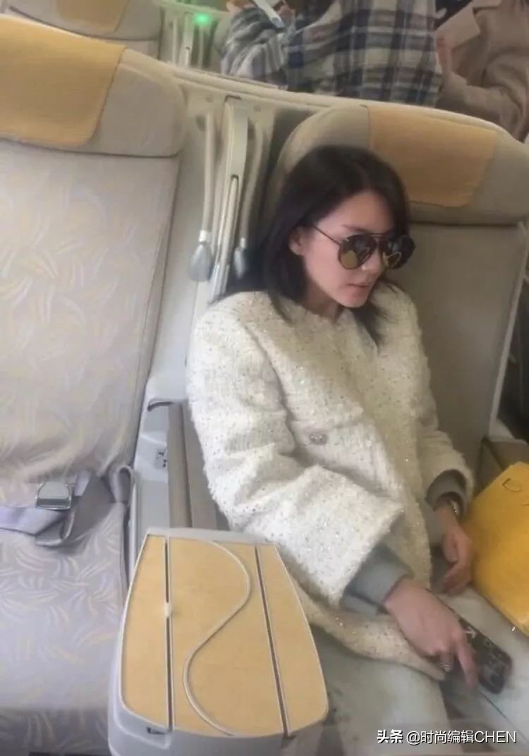 张雨绮“鼻子风波”后首现身！穿6900外套配100万包，名媛范十足