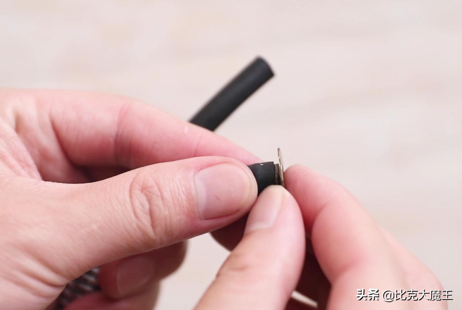 热水器花洒喷头上面漏水怎么修,热水器花洒漏水怎么修