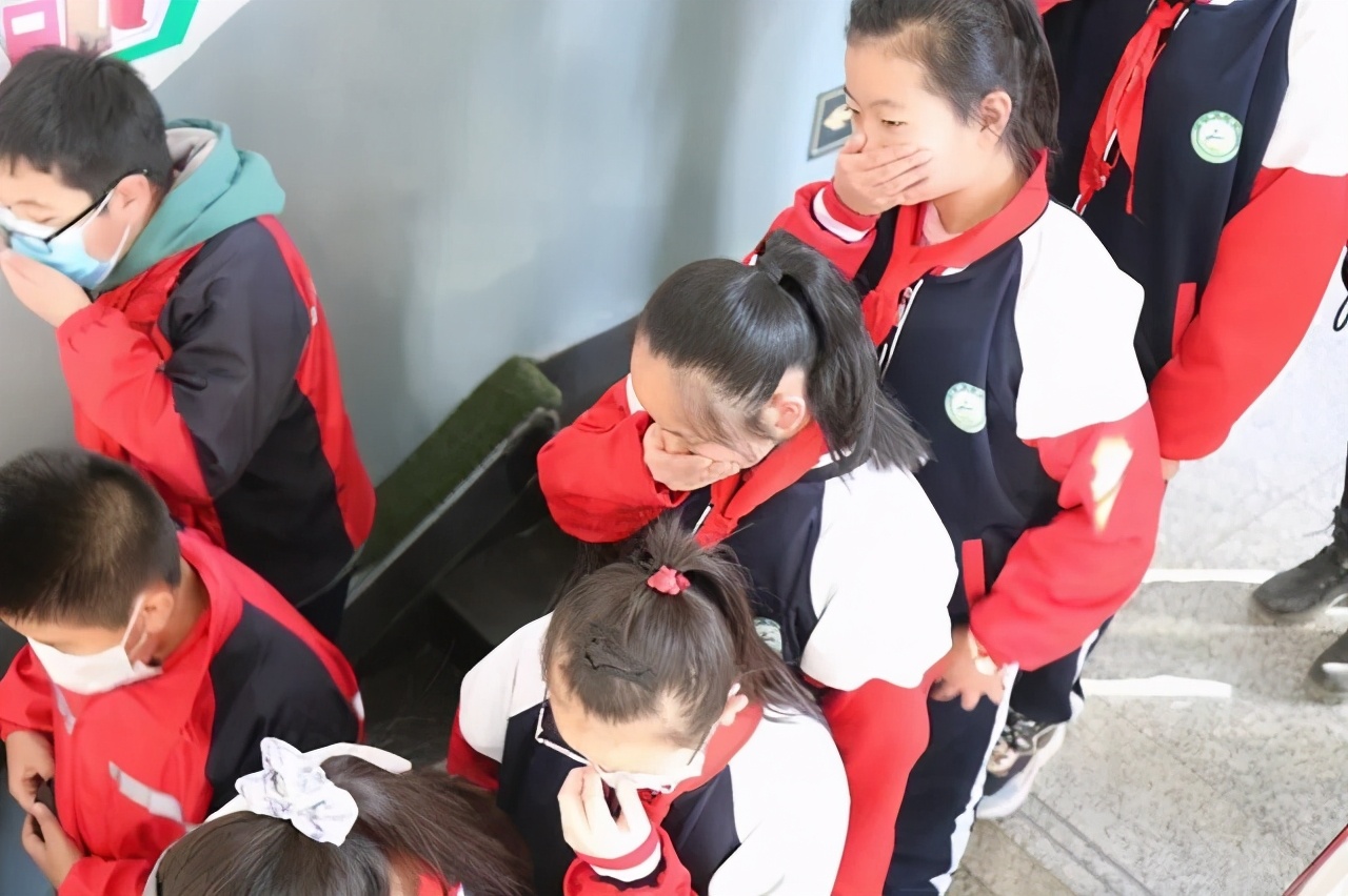 消防日——包钢实验二小开展“11.9全国消防宣传日”系列活动