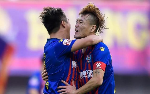 有几支球队面临解散中超联赛,面临解散的中超球队