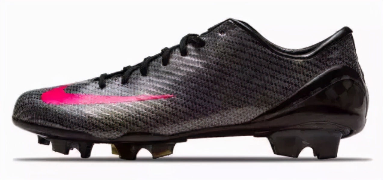 c罗1.36亿美元,c罗一年收入多少钱啊