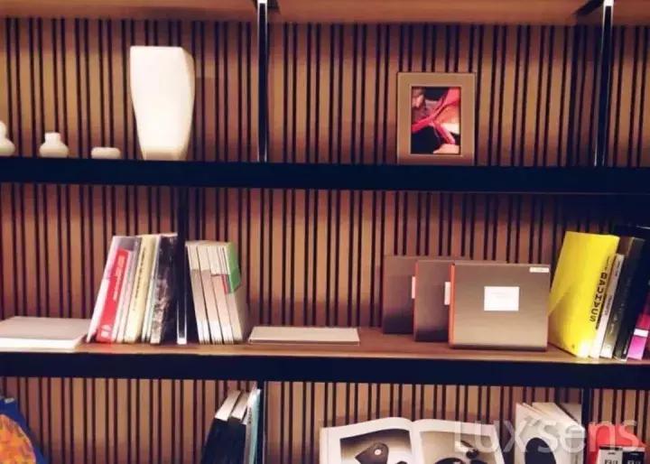 chanel价格直逼爱马仕,chanel香奈儿包包官网价格