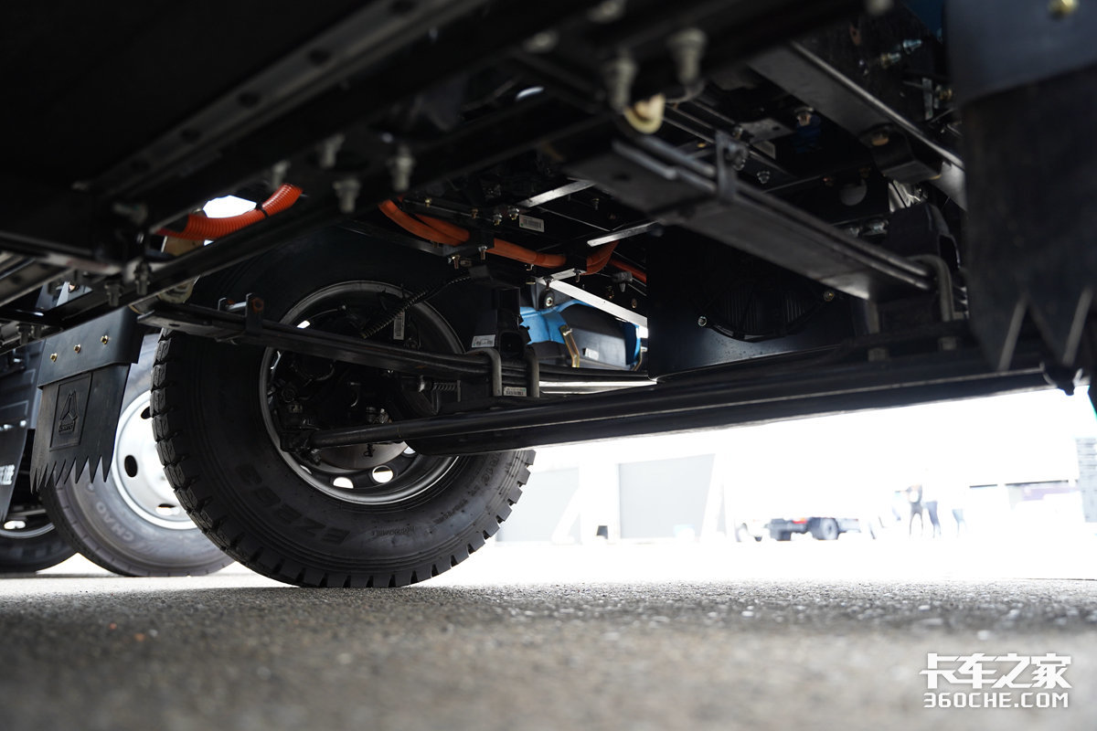 出道即是黑马！前晨EC1新能源轻卡靠的是什么？