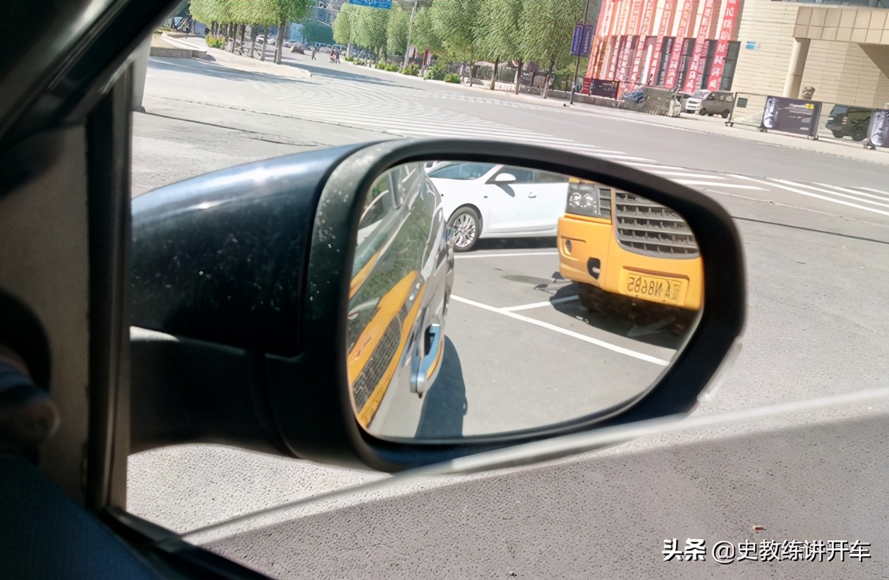 新车大灯有刮痕,为什么老司机的车满身划痕