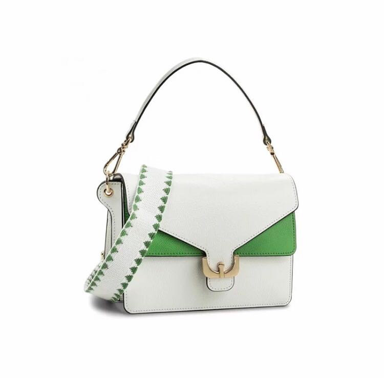 2000以内性价比包包,2000块能买什么包包