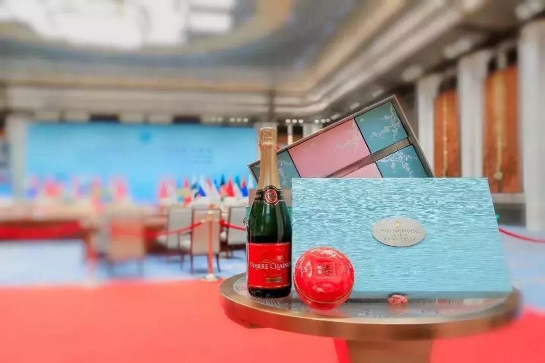 1688元月饼价格表,中秋礼盒月饼2398元