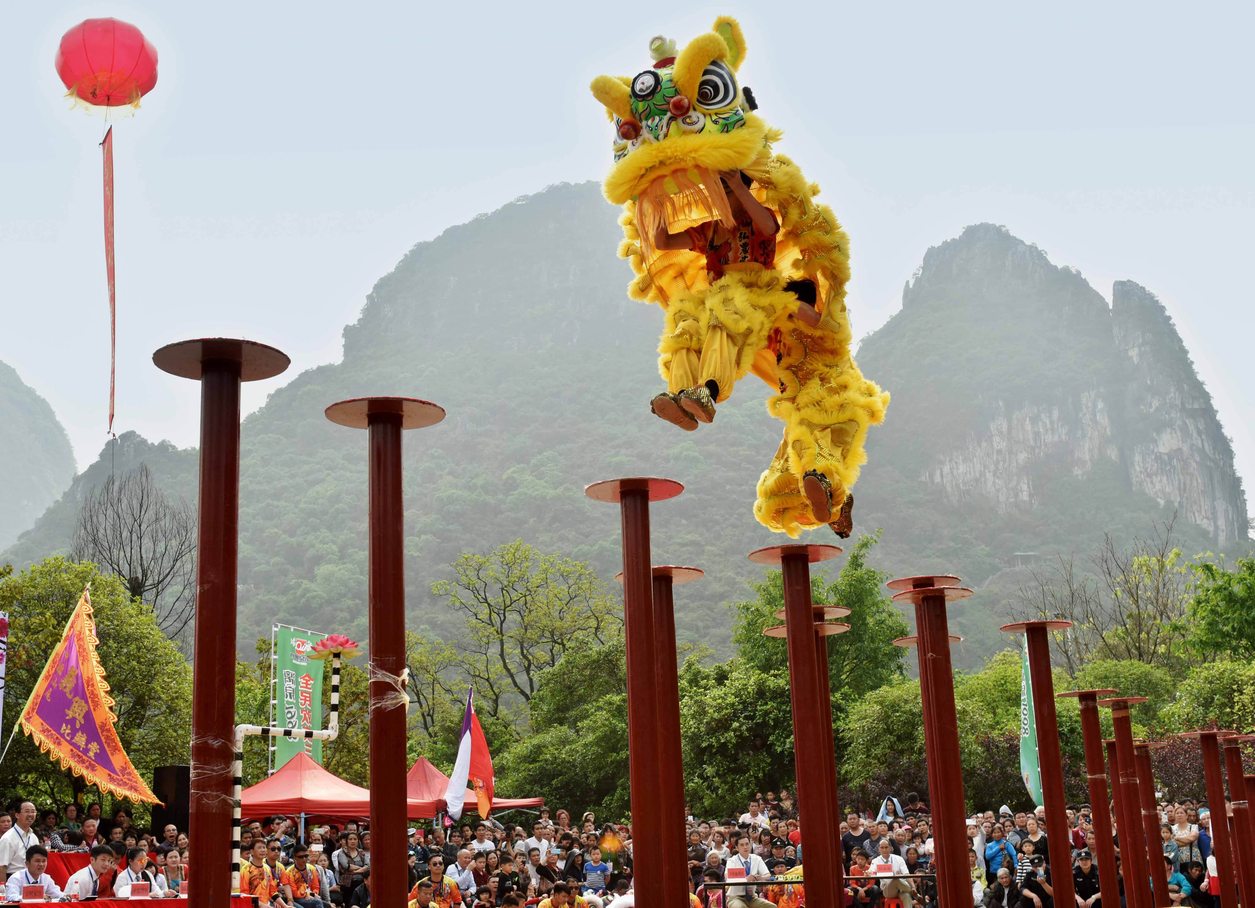 年年过年都会看到舞狮，但全套舞狮表演再也看不到，已失传了吗？