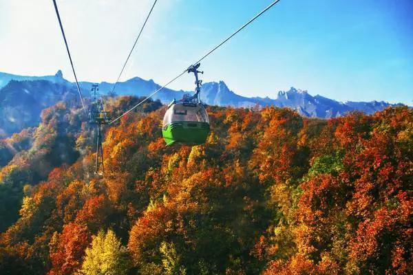 5年收入激增500倍！复盘旅游业界投资经典之战——白石山